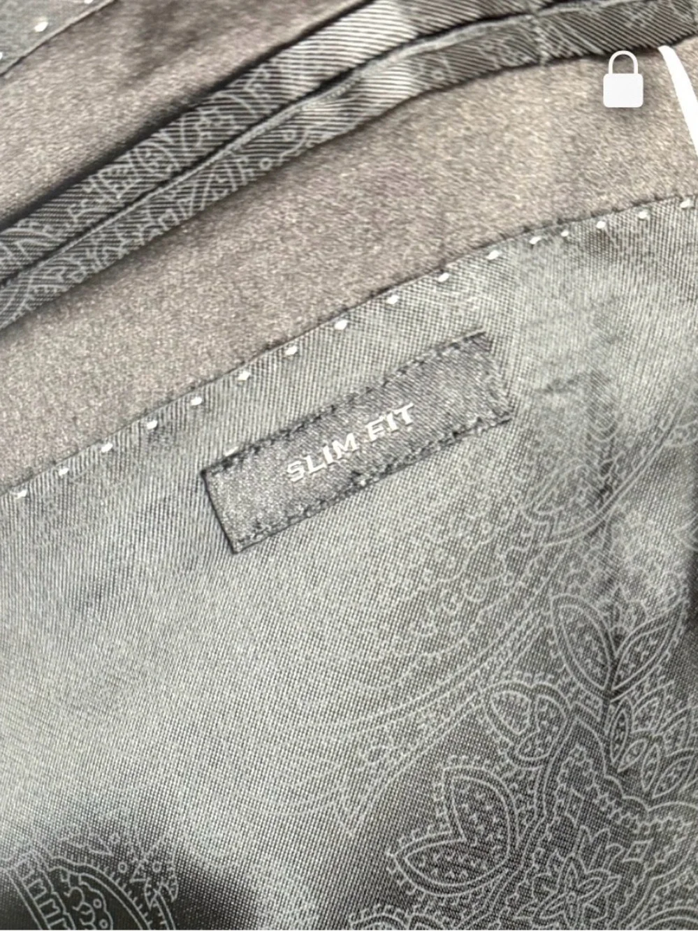JOSEPH ABBOUD Velvet Peak Lapel Dinner Jacket
